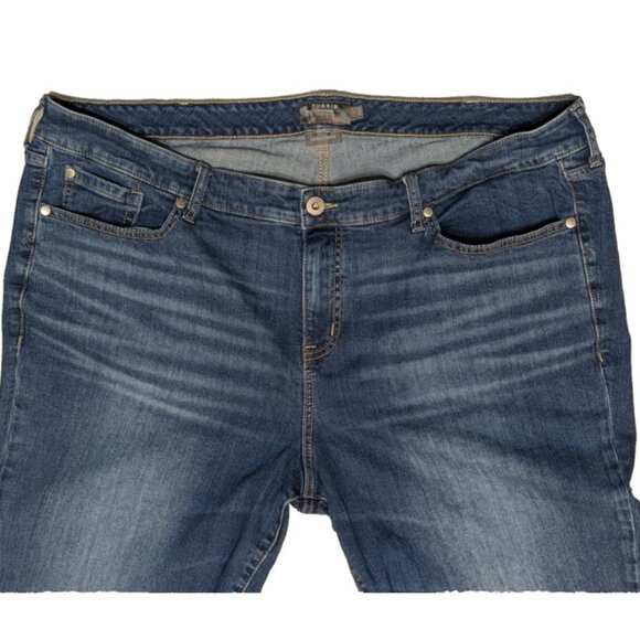 TORRID Mid-Rise Slim Boot Cut Jeans Vintage Stretch Medium Wash Size 24 XT - Picture 5 of 8